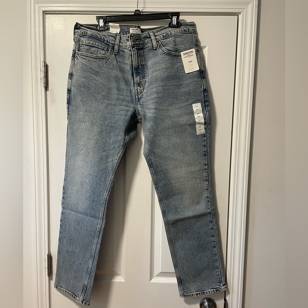 Levi jeans